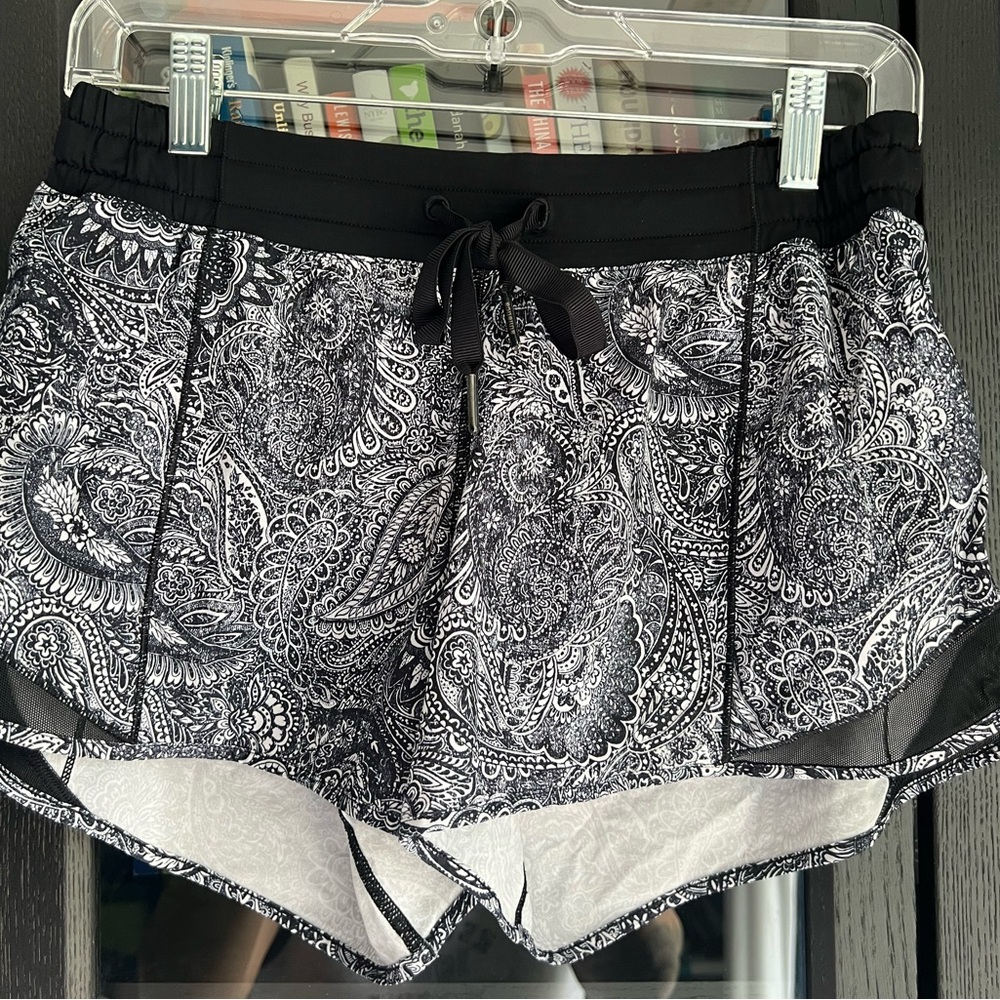 Hotty Hotts (OH Style) SE* Black and White Paisley Athletic Shorts